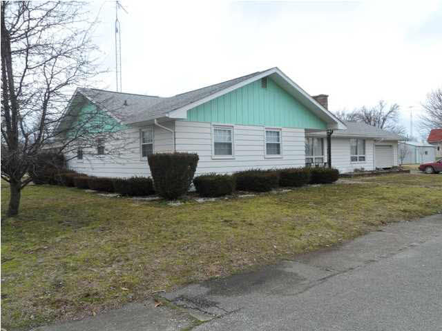 206 S Griffith St, Elnora, IN 47529 photo 1