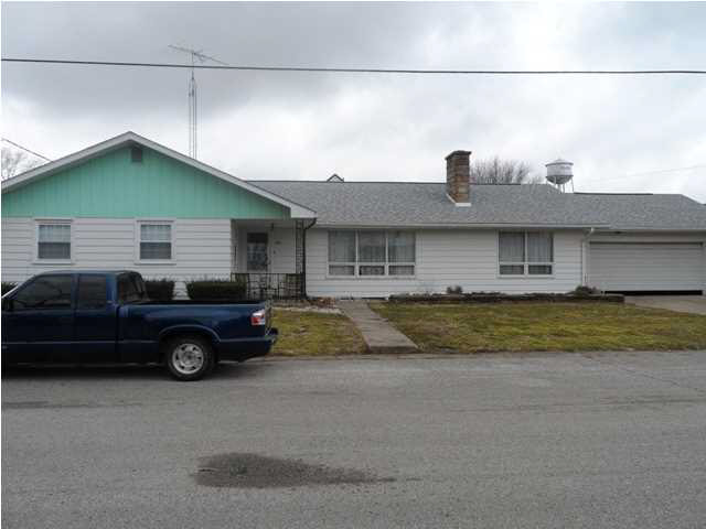 206 S Griffith St, Elnora, IN 47529 photo 2