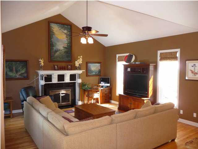 1484 W 15th St, Jasper, IN 47546 photo 2