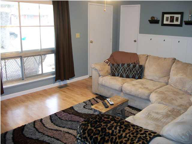 645 21st St, Tell City, IN 47586 photo 2