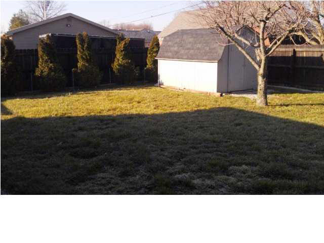 101 S Damosa Dr, Haubstadt, IN 47639 photo 24