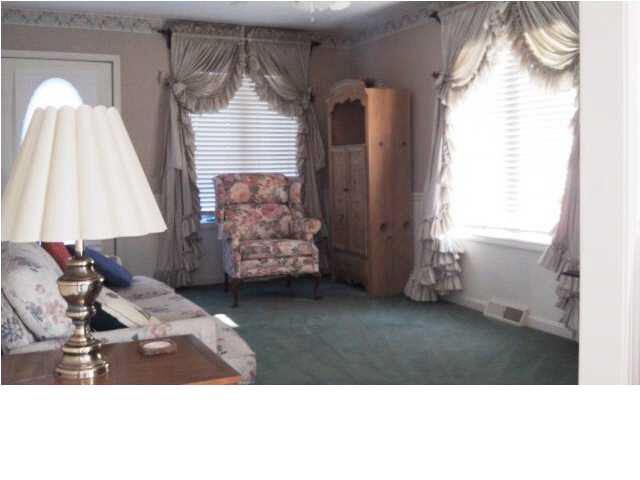 101 S Damosa Dr, Haubstadt, IN 47639 photo 8