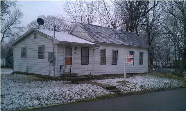 905 Maxwell Ave, Washington, IN 47501 photo 1