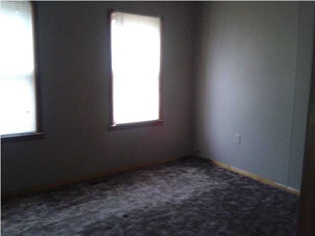 905 Maxwell Ave, Washington, IN 47501 photo 7