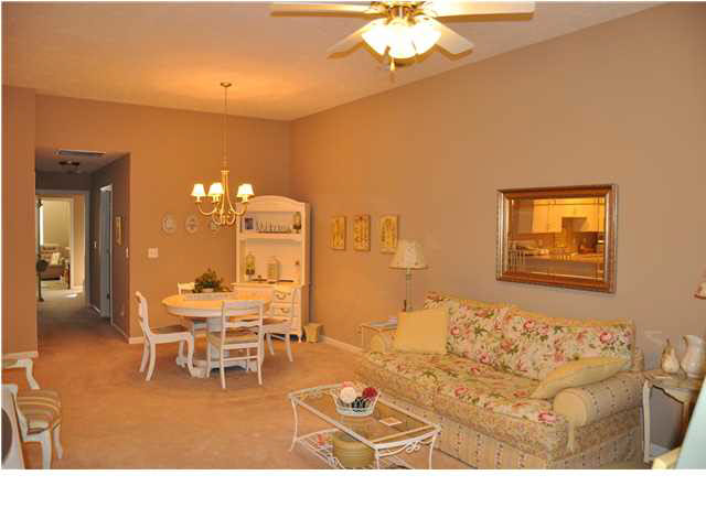 3045 Gardenia Dr, Evansville, IN 47715 photo 2