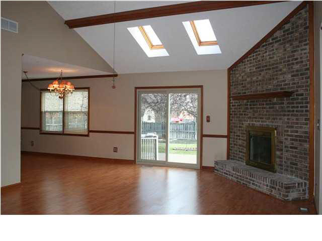6715 Northfield Dr, Evansville, IN 47711 photo 3