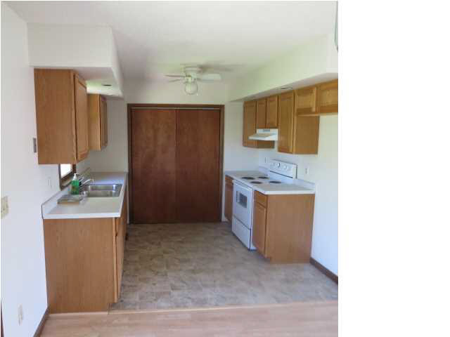 1004 Parkview Dr, Boonville, IN 47601 photo 4