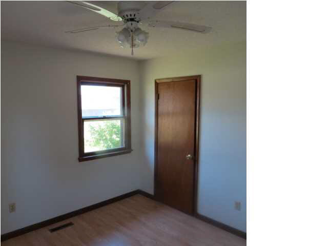 1004 Parkview Dr, Boonville, IN 47601 photo 7