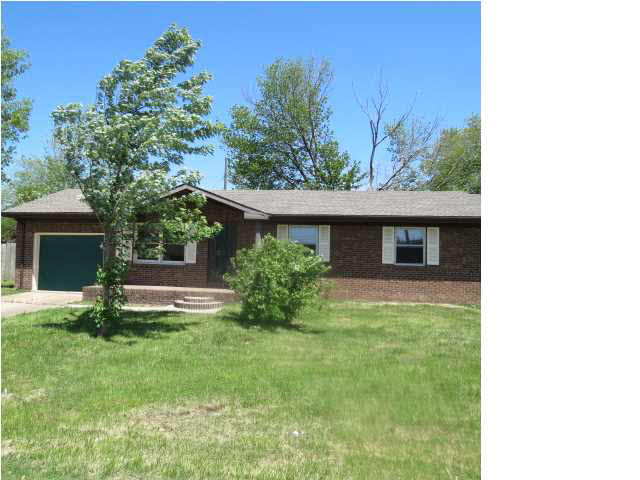 1004 Parkview Dr, Boonville, IN 47601 photo 1