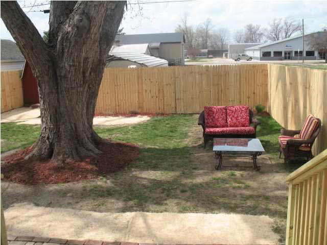 227 9th St, Tell City, IN 47586 photo 24