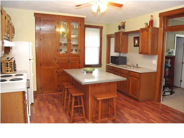 1317 Main St, Jasper, IN 47546 photo 2