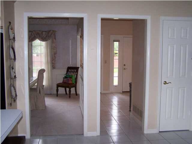 8408 Clarendon Dr, Evansville, IN 47725 photo 5