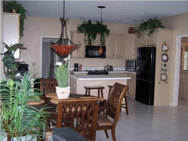 8408 Clarendon Dr, Evansville, IN 47725 photo 9