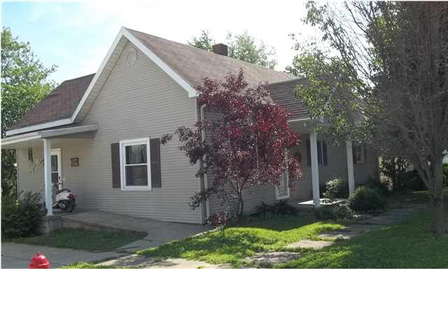 415 E George St, Washington, IN 47501 photo 1