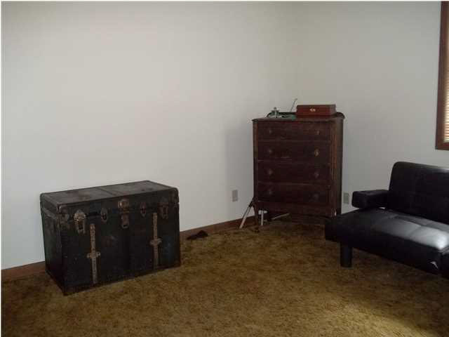 415 E George St, Washington, IN 47501 photo 25