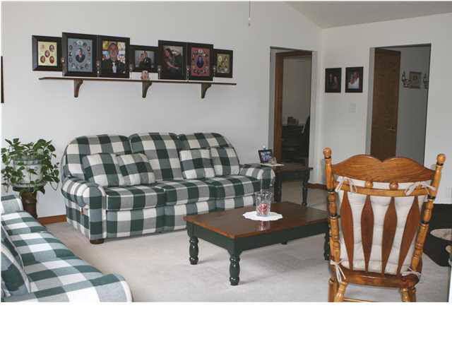 3123 Cascade Dr, Evansville, IN 47725 photo 2