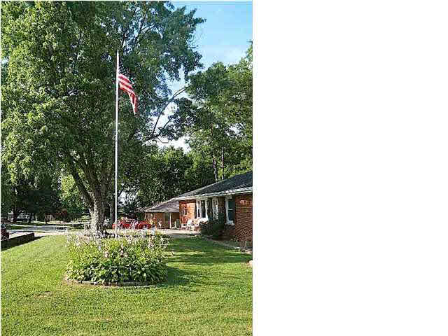 501 N First St, Chandler, IN 47610 photo 21