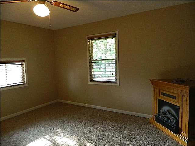 501 N First St, Chandler, IN 47610 photo 9