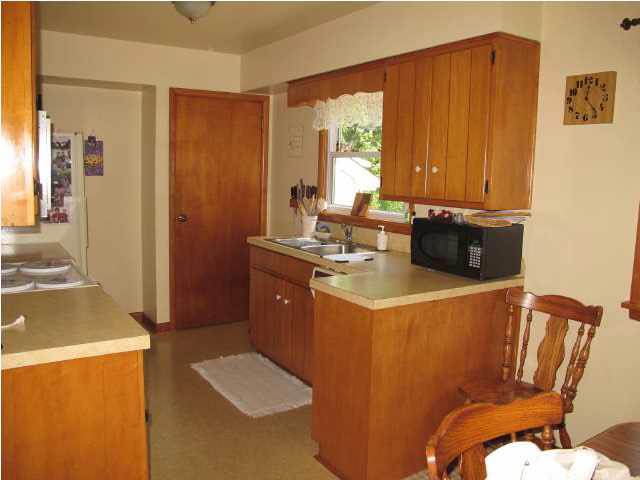 2406 Sunset Dr, Jasper, IN 47546 photo 4