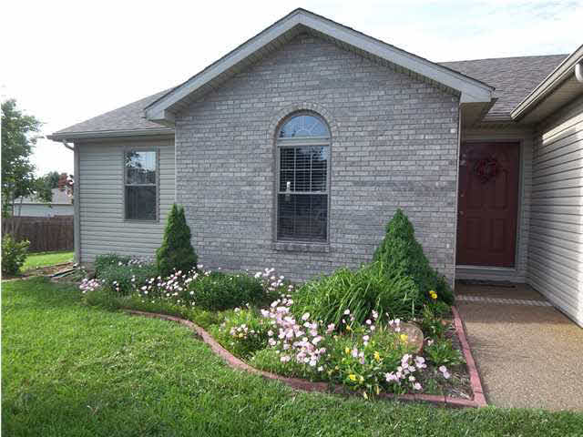 8944 Bahama Cv, Newburgh, IN 47630 photo 2