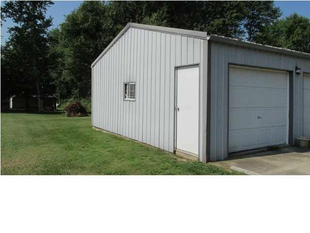 3212 N Private Road 25 E, Petersburg, IN 47567 photo 14