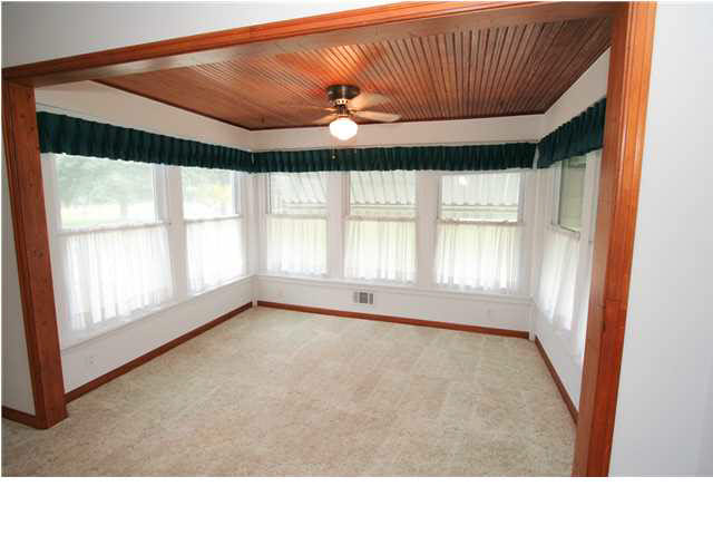 13605 N Green River Rd, Evansville, IN 47725 photo 4