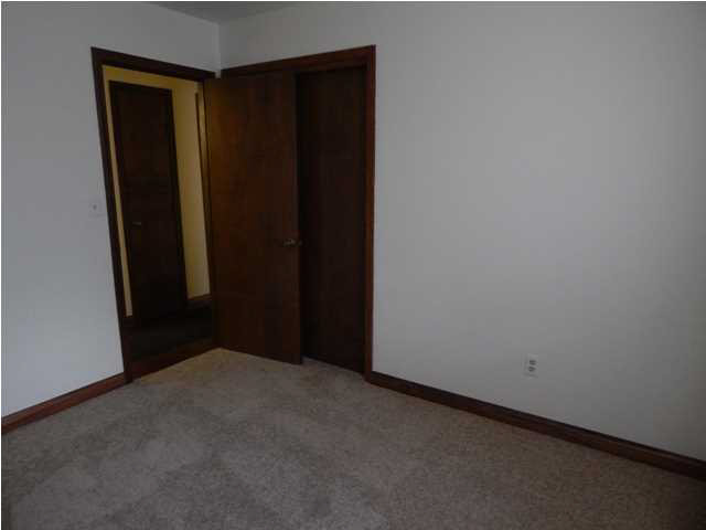 8401 Peterson Rd, Wadesville, IN 47638 photo 5