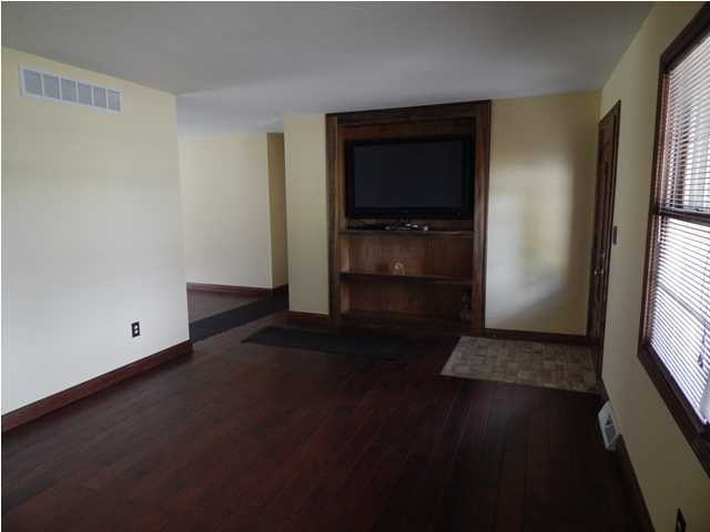 8401 Peterson Rd, Wadesville, IN 47638 photo 2