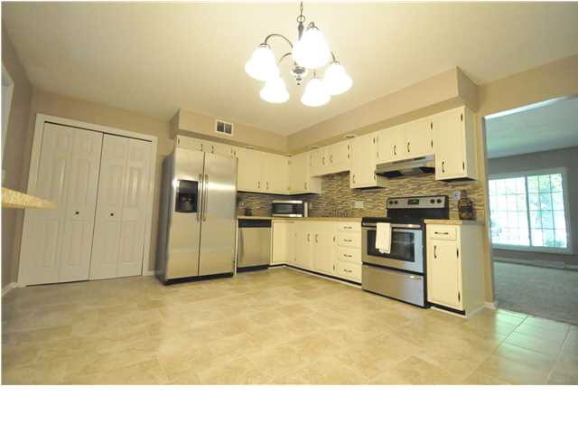 8577 Hanover Dr, Newburgh, IN 47630 photo 4