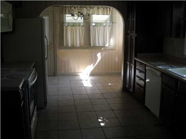 319 W North St, Boonville, IN 47601 photo 5