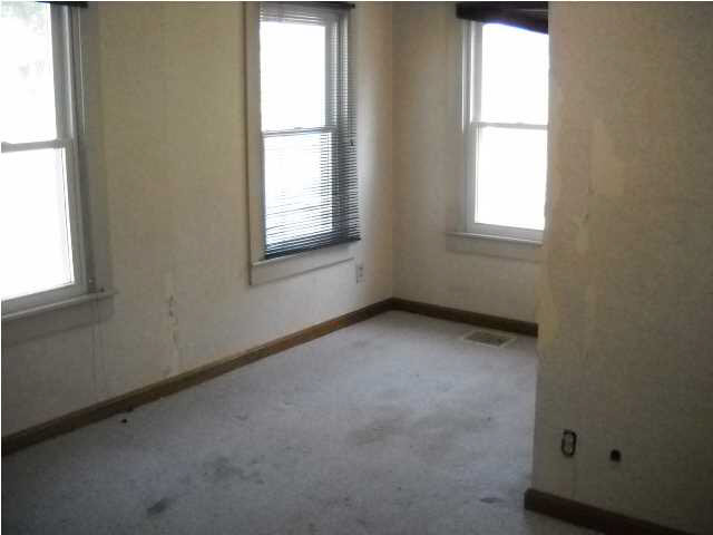 319 W North St, Boonville, IN 47601 photo 7