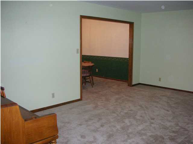6671 Green Hill Dr, Evansville, IN 47711 photo 5