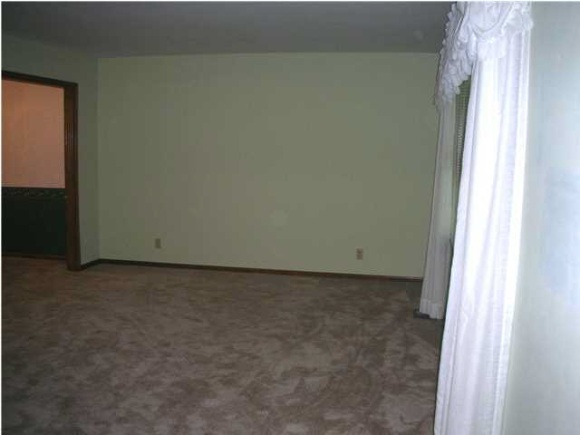 6671 Green Hill Dr, Evansville, IN 47711 photo 4