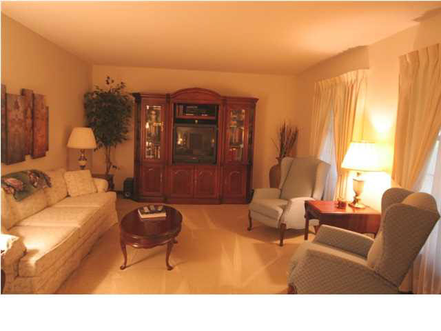 323 E Timberlin Ln, Jasper, IN 47546 photo 7