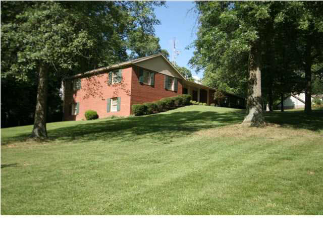323 E Timberlin Ln, Jasper, IN 47546 photo 2