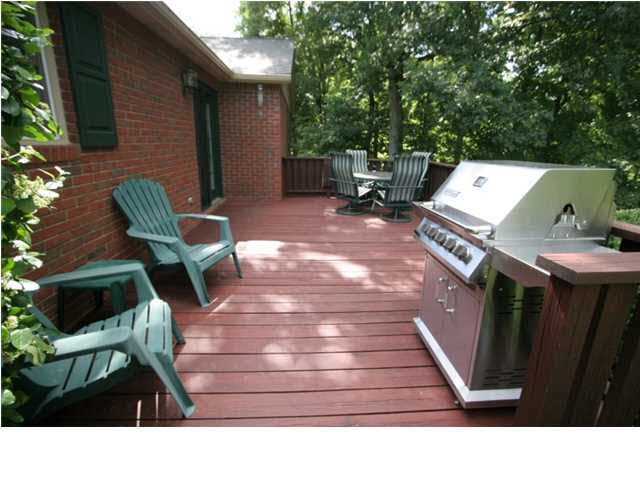 323 E Timberlin Ln, Jasper, IN 47546 photo 5