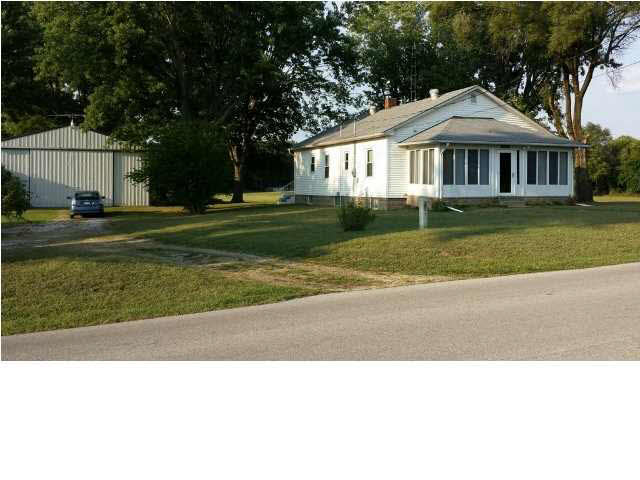 3004 Cosby Rd, Washington, IN 47501 photo 1