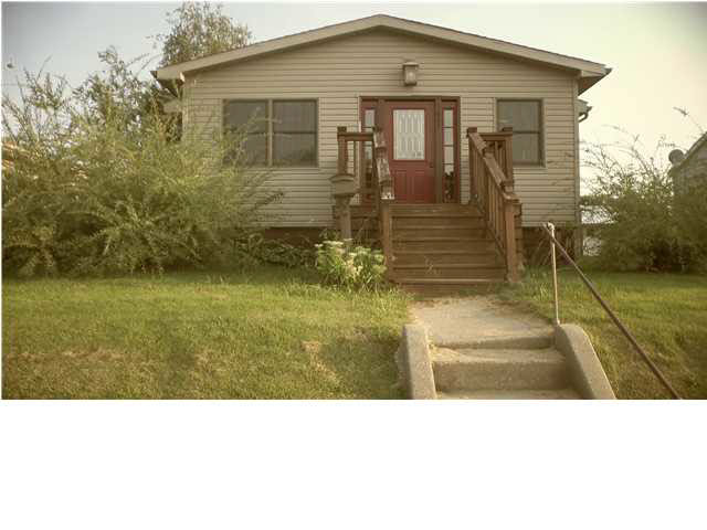 1607 Grand Ave, Washington, IN 47501 photo 1