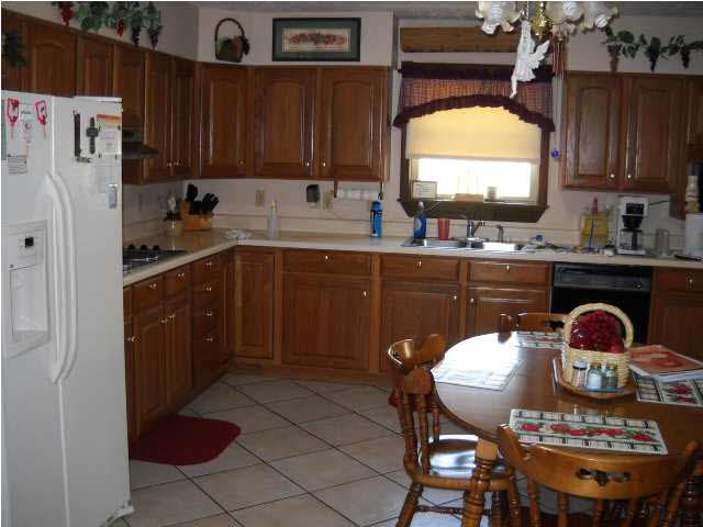 1116 Church St, Grandview, IN 47615 photo 2