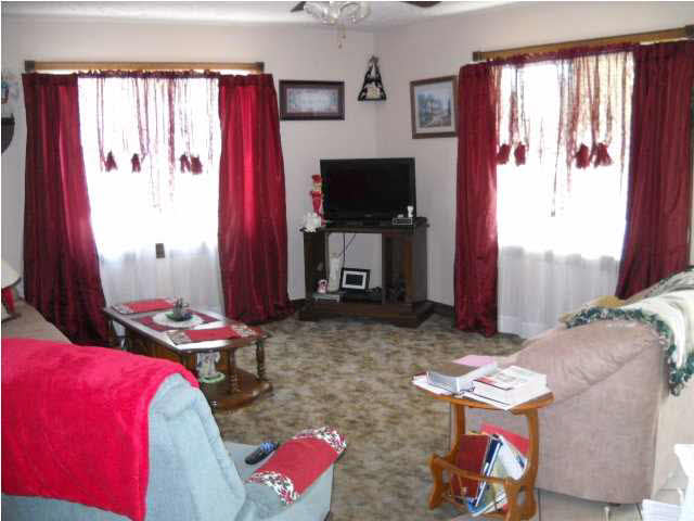 1116 Church St, Grandview, IN 47615 photo 4