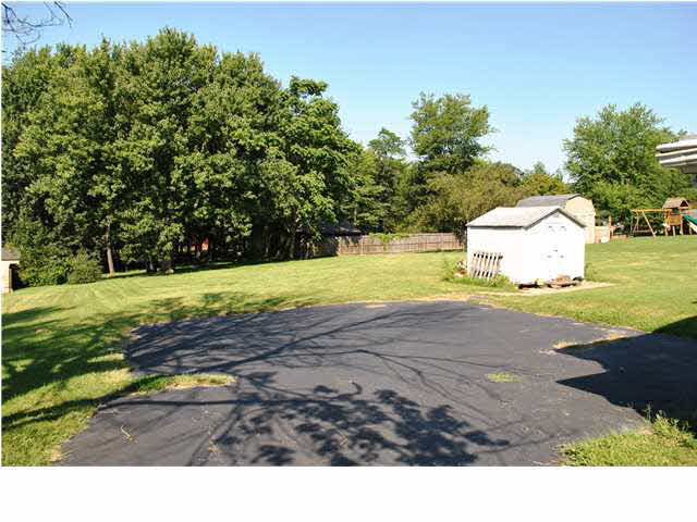 3077 Bell Rd, Newburgh, IN 47630 photo 8