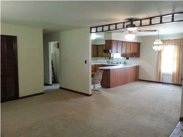 3077 Bell Rd, Newburgh, IN 47630 photo 3