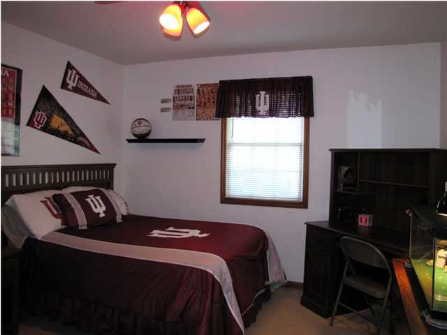 115 S Jeremy Ln, Haubstadt, IN 47639 photo 15