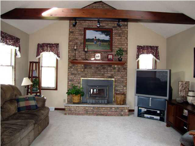 115 S Jeremy Ln, Haubstadt, IN 47639 photo 11