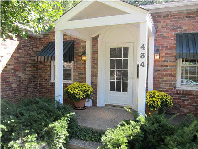 434 S Spring St, Evansville, IN 47714 photo 2