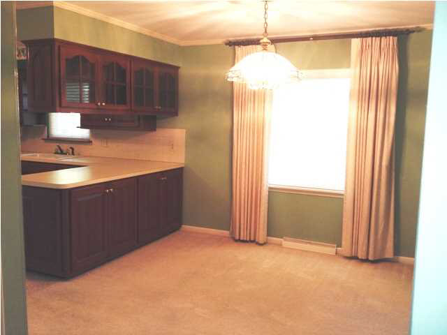 6220 Hogue Rd, Evansville, IN 47712 photo 9