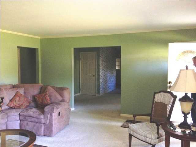 6220 Hogue Rd, Evansville, IN 47712 photo 3