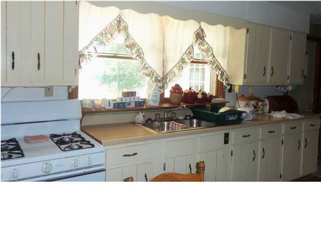 10809 E 700 S, Loogootee, IN 47553 photo 4