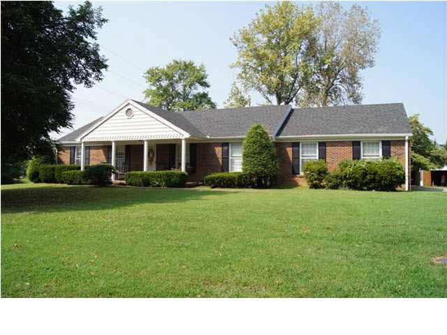 4477 E Lincoln Dr, Newburgh, IN 47630 photo 1