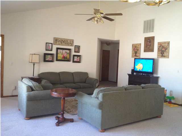 2801 N Stockwell Rd, Evansville, IN 47715 photo 3